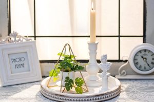 Hanobe White Washed Round Wooden Serving Tray with Bead Details