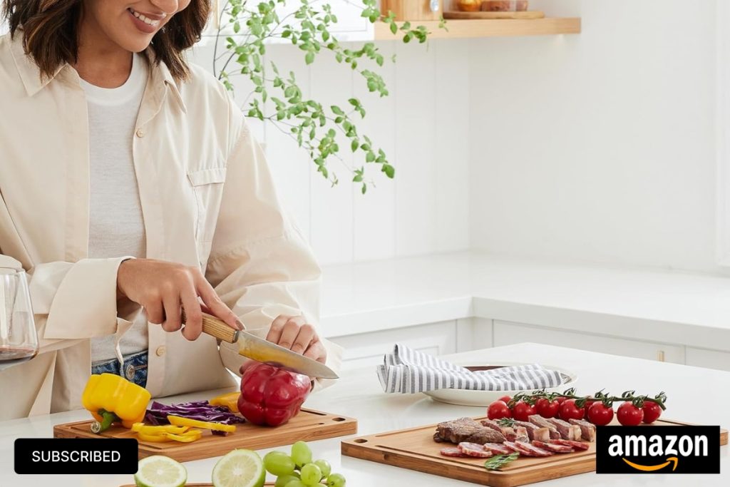 Bamboo cutting board with deep juice grooves and built-in handles – perfect for kitchen prep.