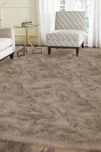 "Latepis 5x7 light brown beige faux sheepskin area rug with ultra-soft, washable plush texture – fluffy floor rug for bedroom or living room décor"