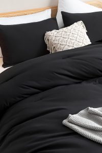 "ROSGONIA Black Queen Comforter Set with Boho Design – Includes Lightweight Comforter and Two Pillowcases – All Season Bedding Set on Bed"