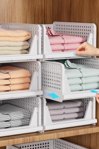 SNSLXH stackable storage baskets neatly arranged in closet