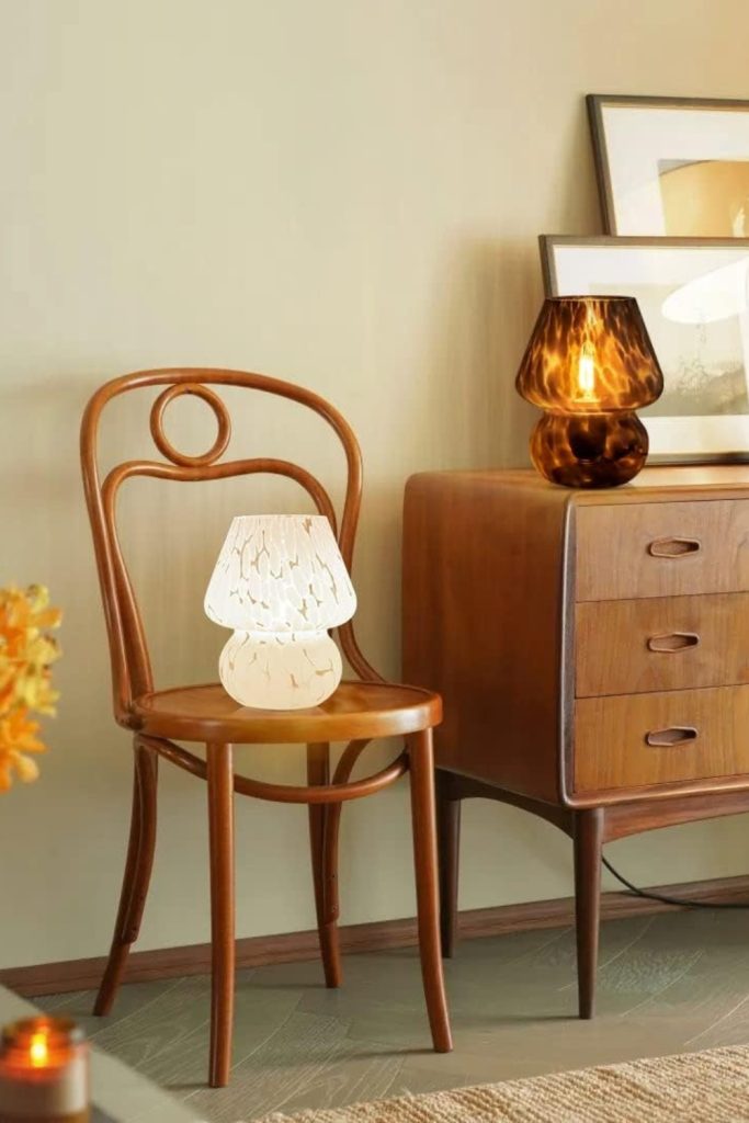 “ONEWISH Mushroom Lamp on bedroom nightstand – vintage black glass table lamp with stepless dimming”