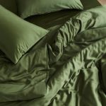 “DOZ queen bamboo sheet set in forest green – buttery soft cooling sheets with deep pockets”