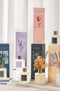 Cocorrína Premium Reed Diffuser Set 6.7oz stylish home décor fragrance bottle