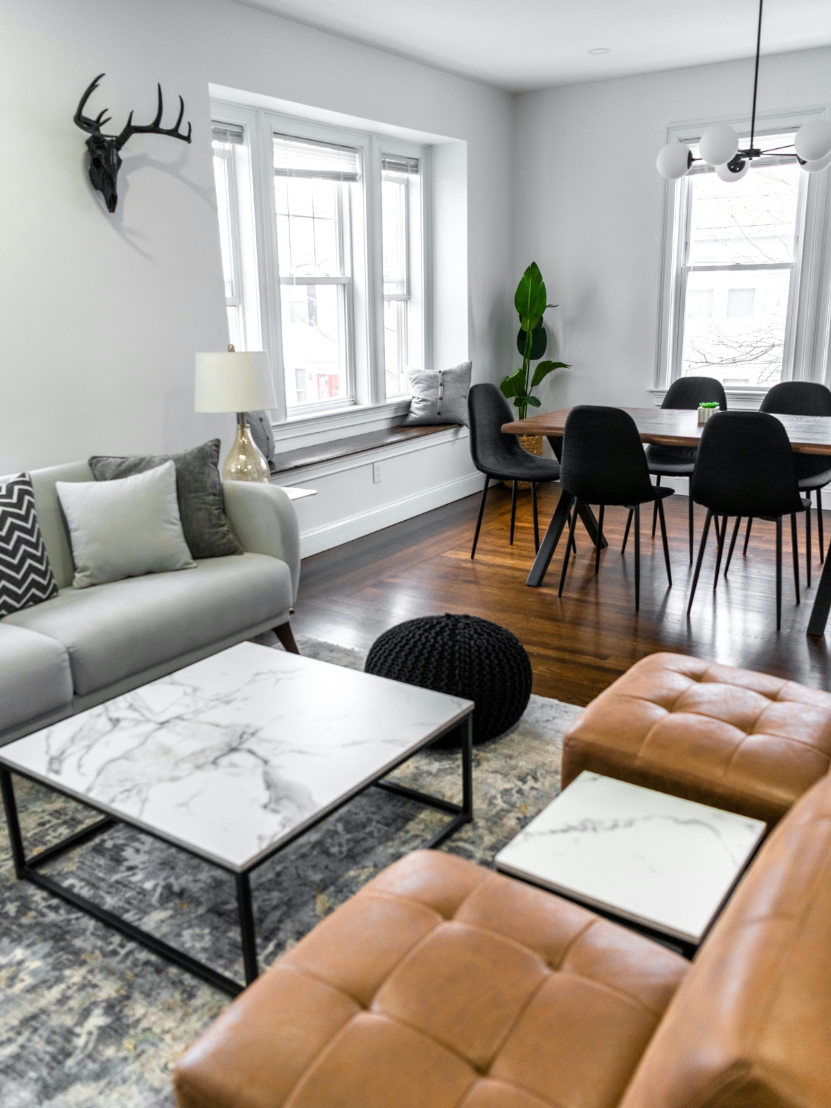 Sofa Bed in Small Living Room – multifunctional sofa bed for small apartment space