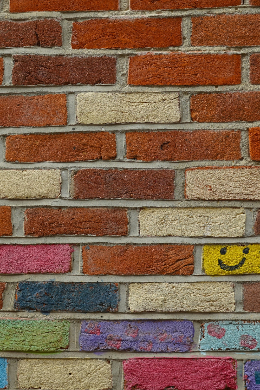 Modern living room with a bold statement wall design