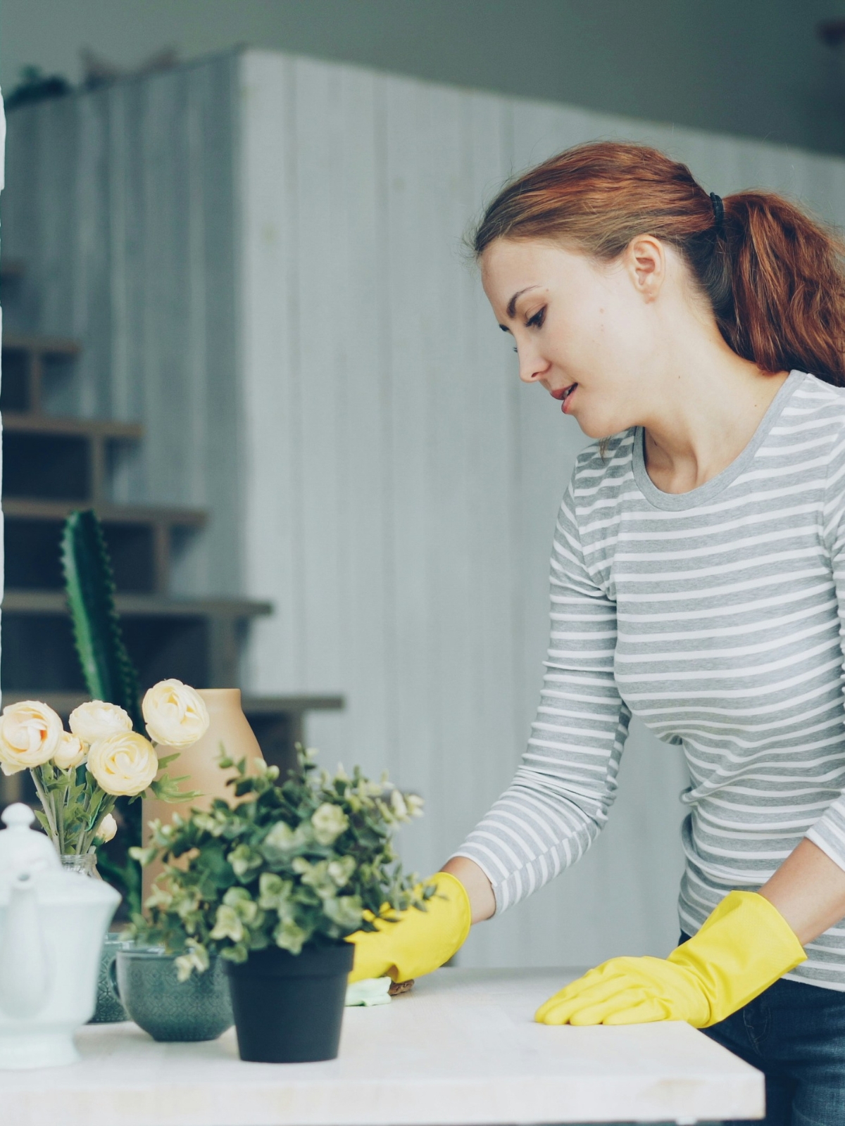 “Bright and airy living room showing how to keep your home smelling fresh naturally”