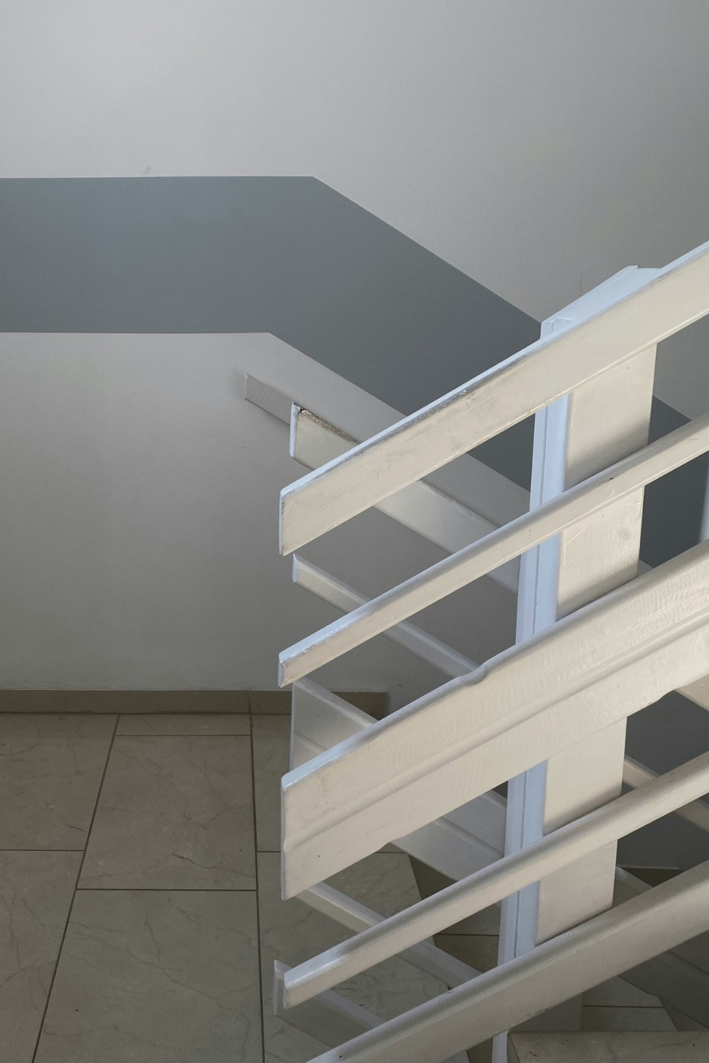 maximize vertical space, wall shelving ideas, small room organization, modern wall units,