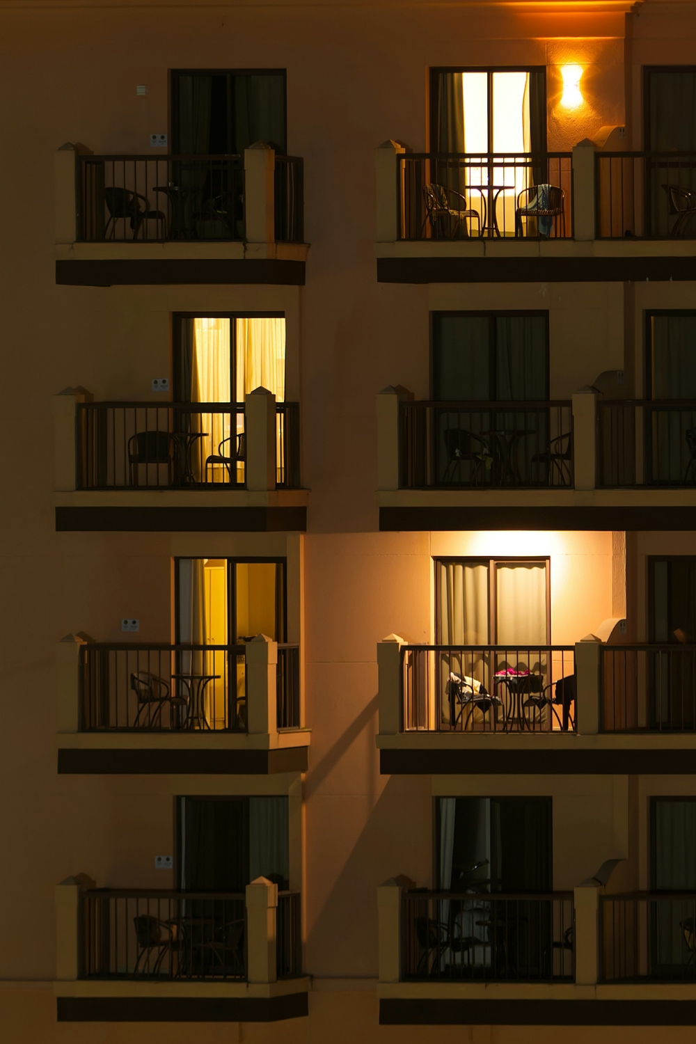 “LED balcony string lights solving common balcony lighting challenges”