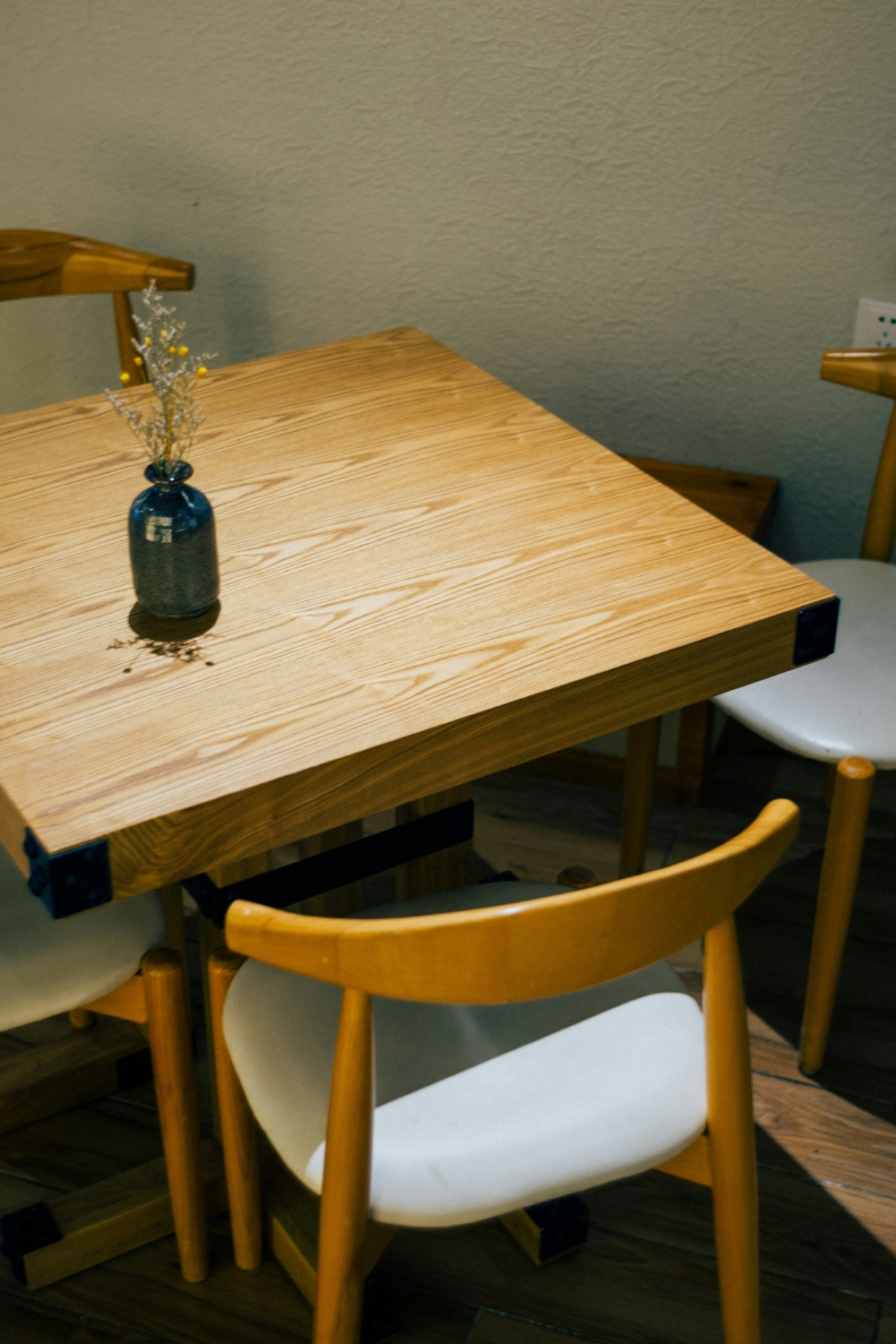 “Set of modern nesting tables for small apartment living room”