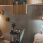 Small bedroom makeover with floating shelves and space-saving décor