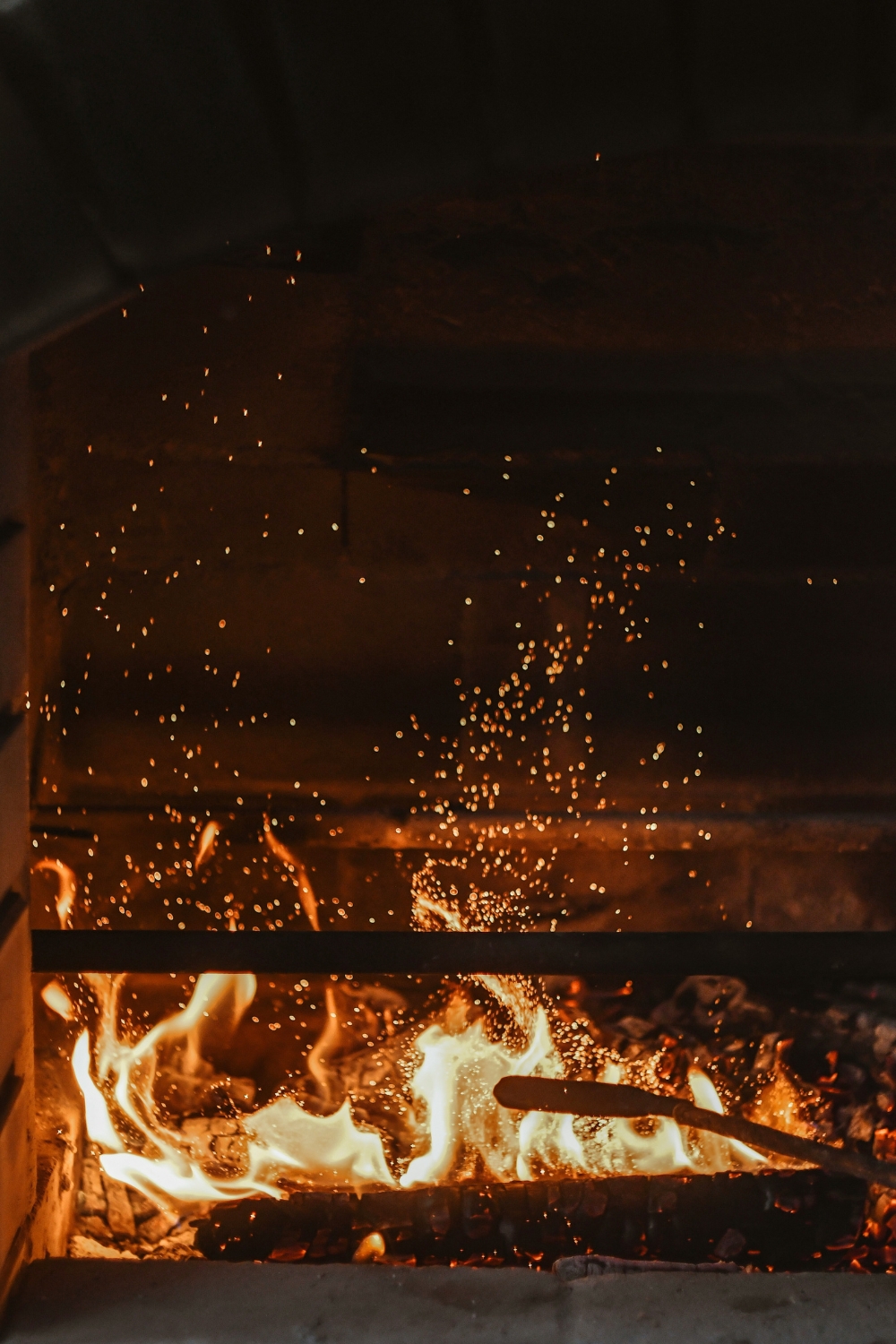 Balanced fireplace decor with symmetrical shelving on both sides