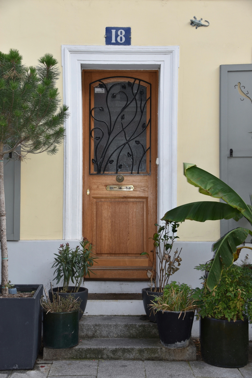 Renter-friendly decorative door makeover
