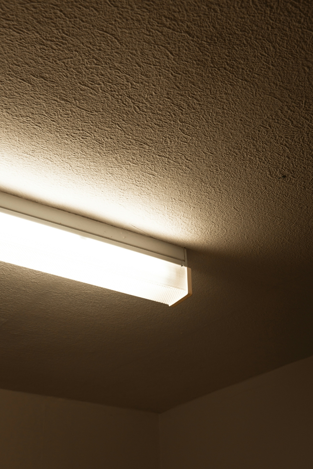 Improve Entryway Lighting for Instant Warmth and Comfort