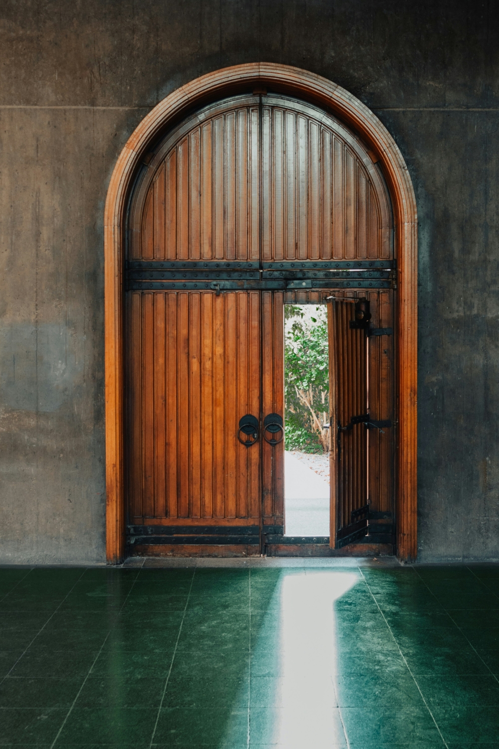 Inviting home entryway decorated with cozy lighting and rugs
