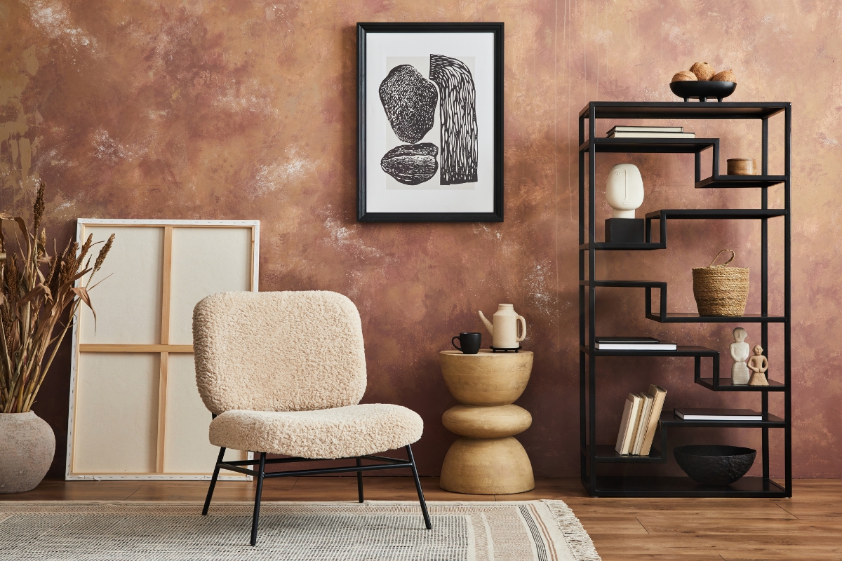 Sculptural floor lamp and side table as supporting statement decor in a modern living room