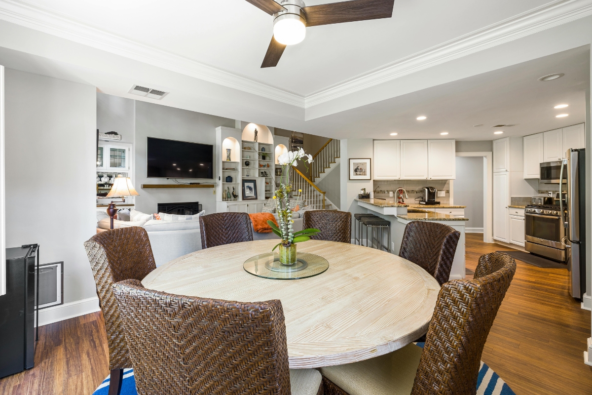 Dining room layout optimized for comfortable seating and easy flow