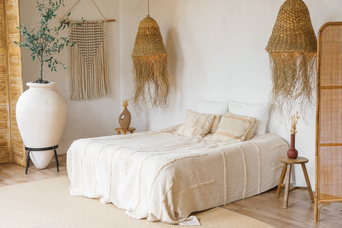 Organic and natural bedding made from breathable organic cotton and linen
