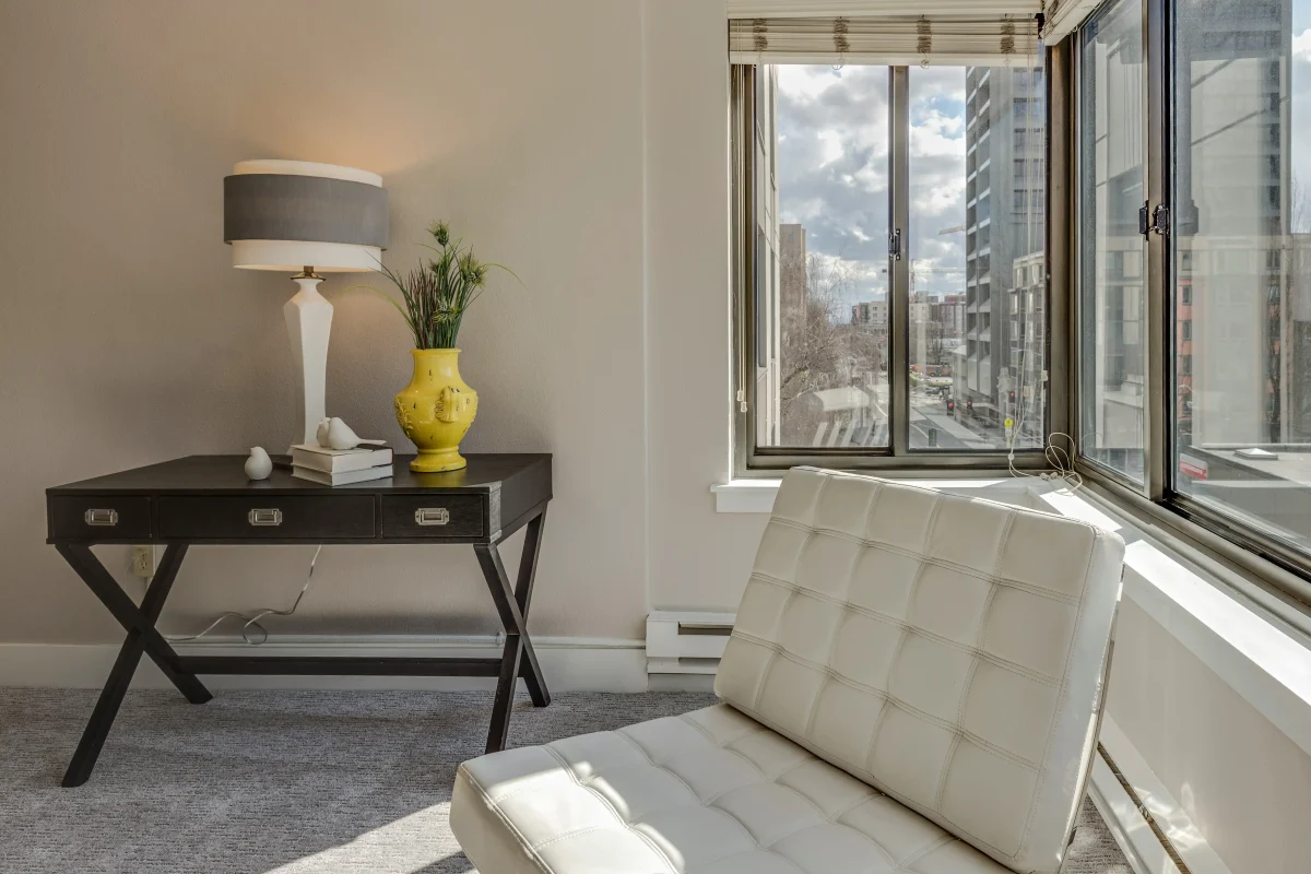 Decorating a small apartment with smart corner furniture