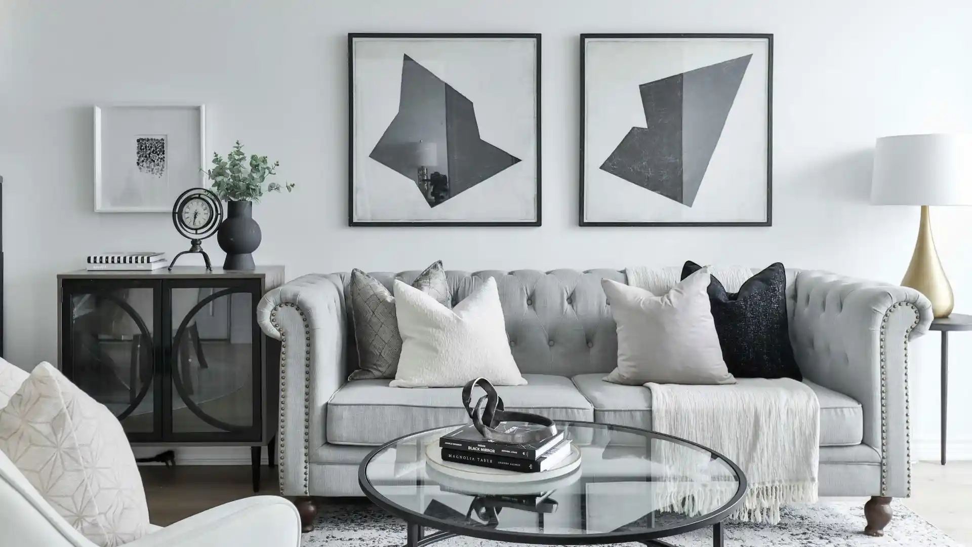 Decorating around a gray sofa with stylish modern living room decor